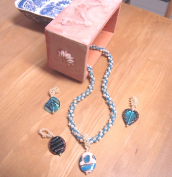 ST 0018 - Bastelset Switch it!-Kette Creme-Türkis