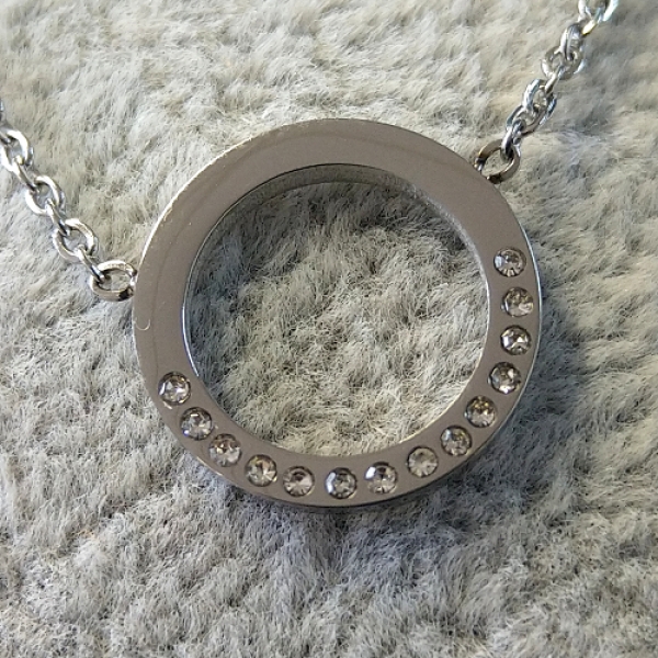 FKE 0007 - Kette aus Edelstahl mit Anhänger "Ring und Zirkonia"
