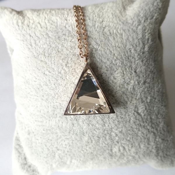 FKE 0015 - Kette aus Edelstahl mit Anhänger "Dreieck" in rosegoldfarben