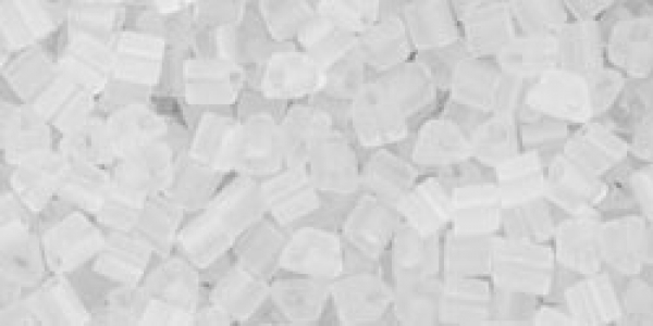 TTR-11-1F - Toho Triangles, 11/0, 2,2mm, Transparent-Frosted Crystal