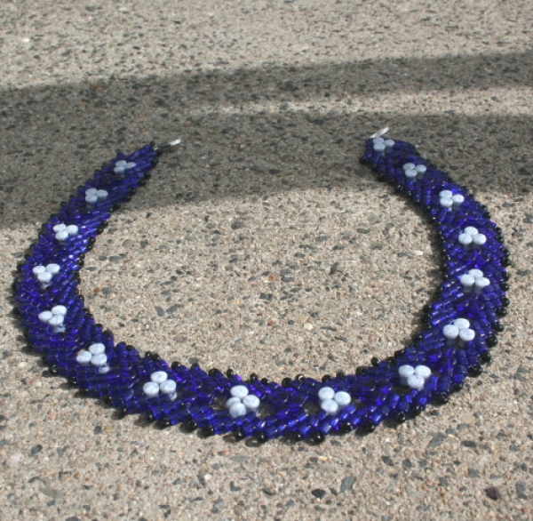 SQ 0009 - Bastelset Kette Pellets & Cubes in Blau-Grau